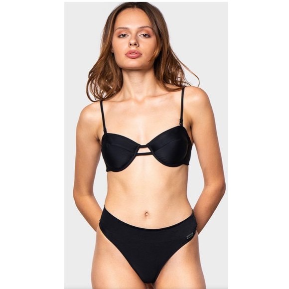NWT Blackbough Black Juliet Bikini Top Medium - Picture 1 of 4